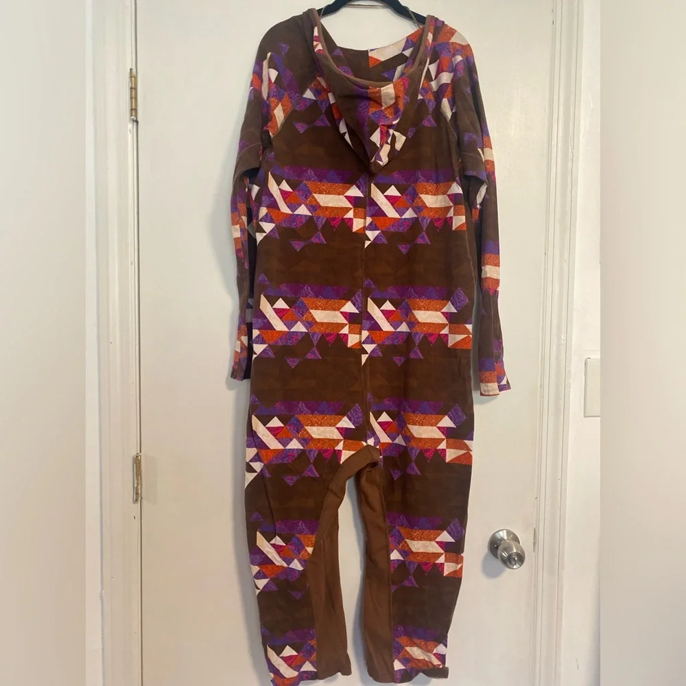 FP Movement Hot Shot Long-sleeved Printed Onesie - Size Medium - Picture 9 of 11